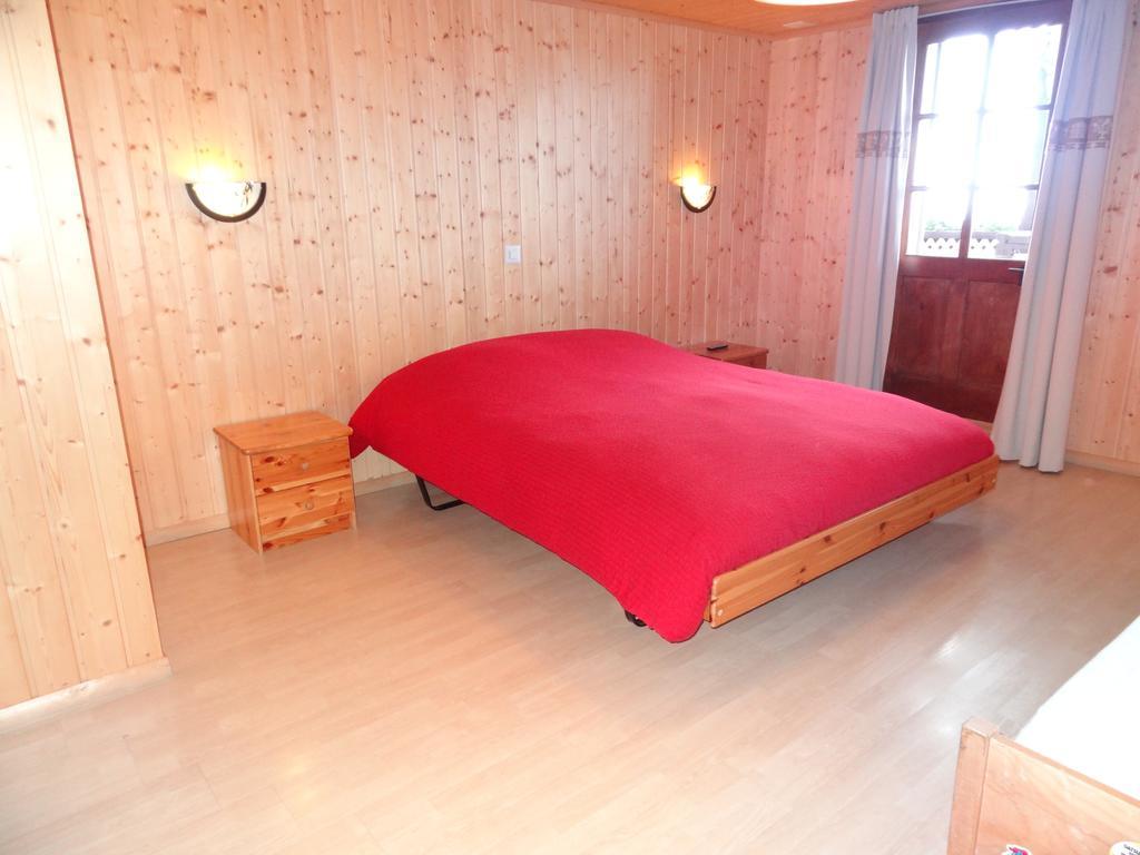 Helvetia Bed and Breakfast Troistorrents Rum bild